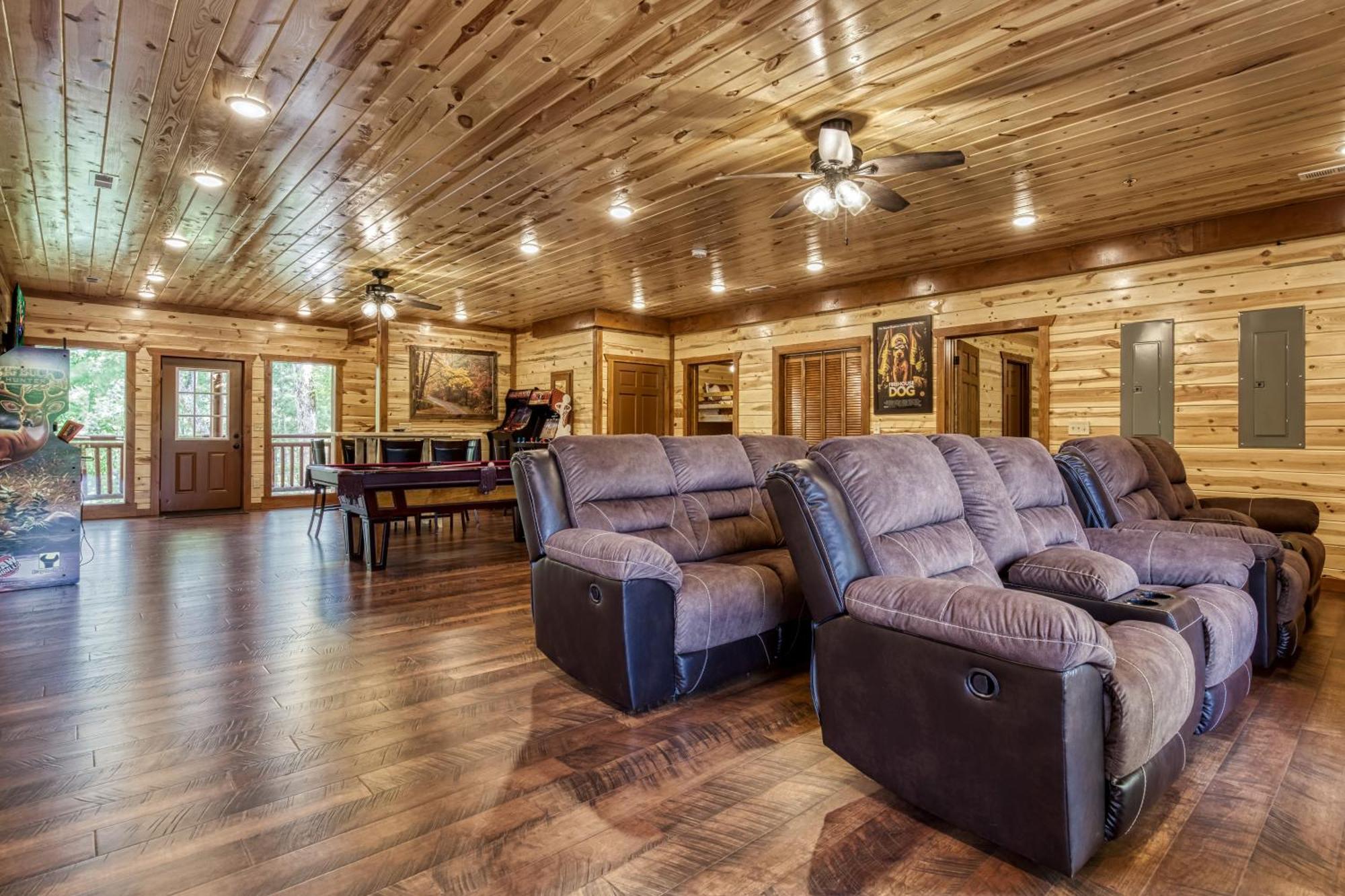 Majestic Splash- 8 Bedroom, Indoor Pool, Hot Tub, 1089 Free Tickets Each Paid Day, Dollywood Sevierville Eksteriør billede