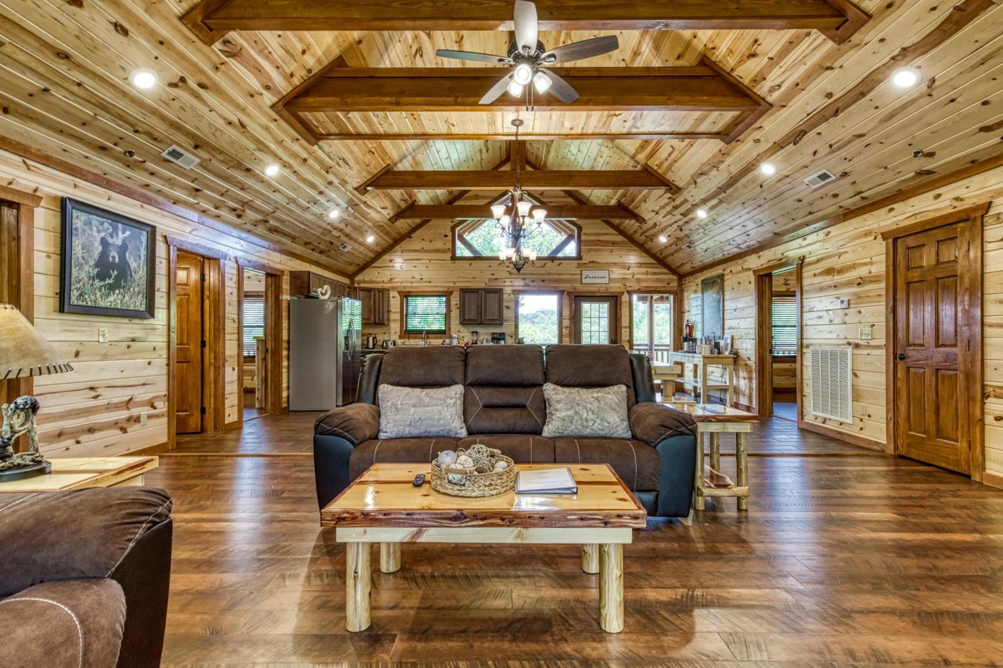 Majestic Splash- 8 Bedroom, Indoor Pool, Hot Tub, 1089 Free Tickets Each Paid Day, Dollywood Sevierville Eksteriør billede