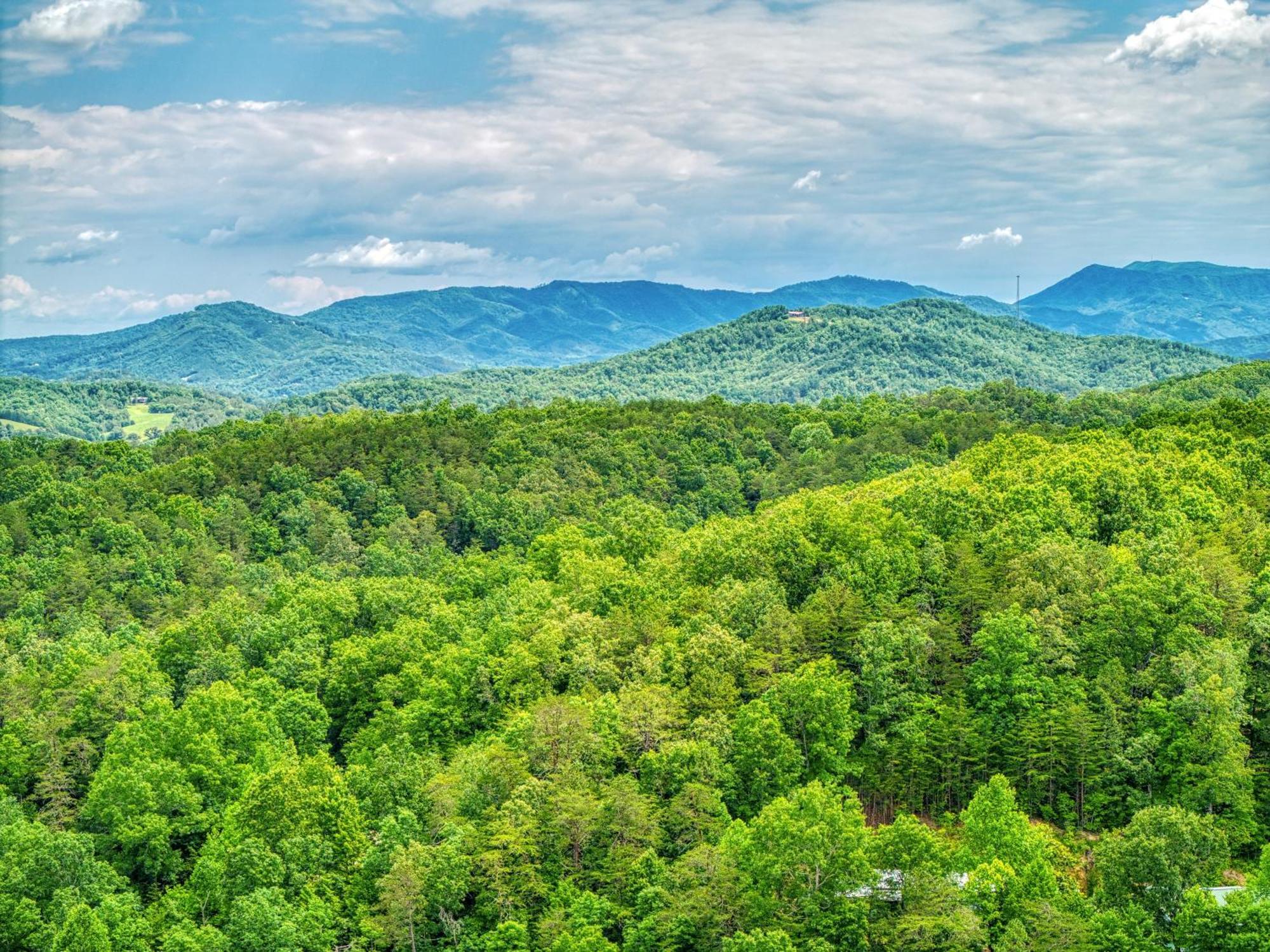 Majestic Splash- 8 Bedroom, Indoor Pool, Hot Tub, 1089 Free Tickets Each Paid Day, Dollywood Sevierville Eksteriør billede
