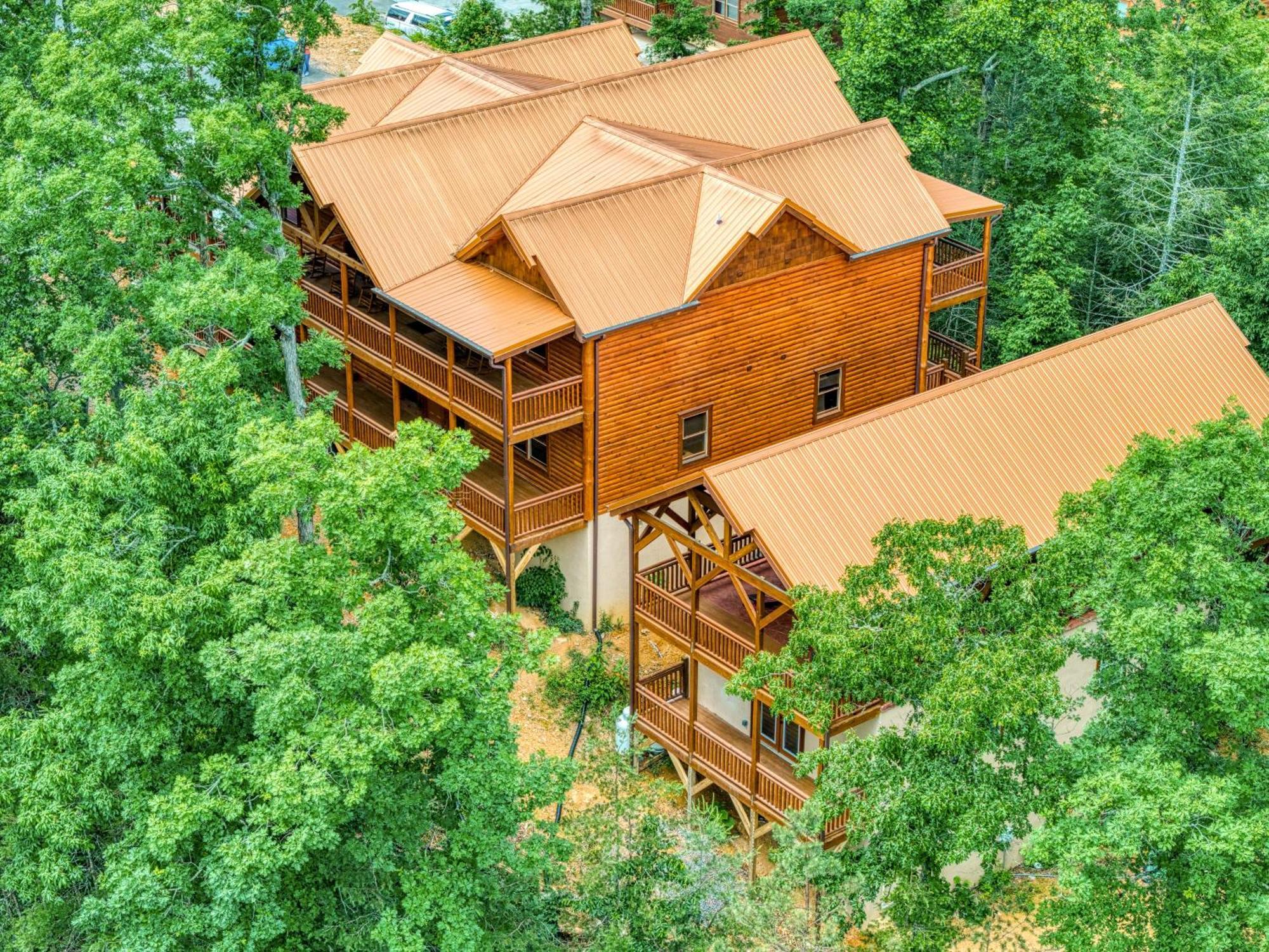 Majestic Splash- 8 Bedroom, Indoor Pool, Hot Tub, 1089 Free Tickets Each Paid Day, Dollywood Sevierville Eksteriør billede